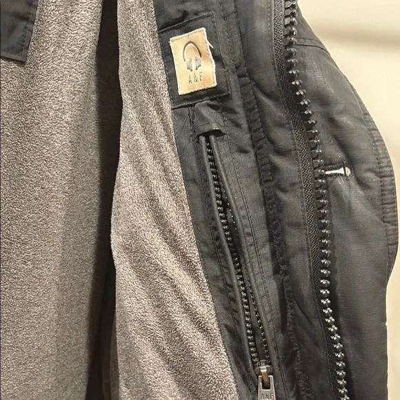 Abercrombie & Fitch Men's Dark Gray Puffer Jacket - Picture 3 of 4